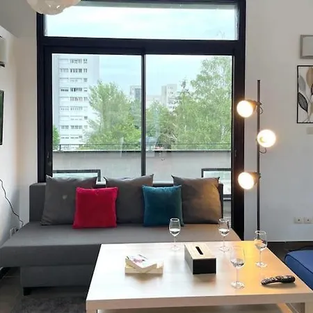 Penthouse T2 Metro Gratteciel Apartment Villeurbanne Exterior photo